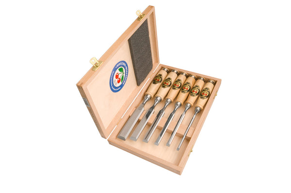Two cherries Chisel set in a wooden box